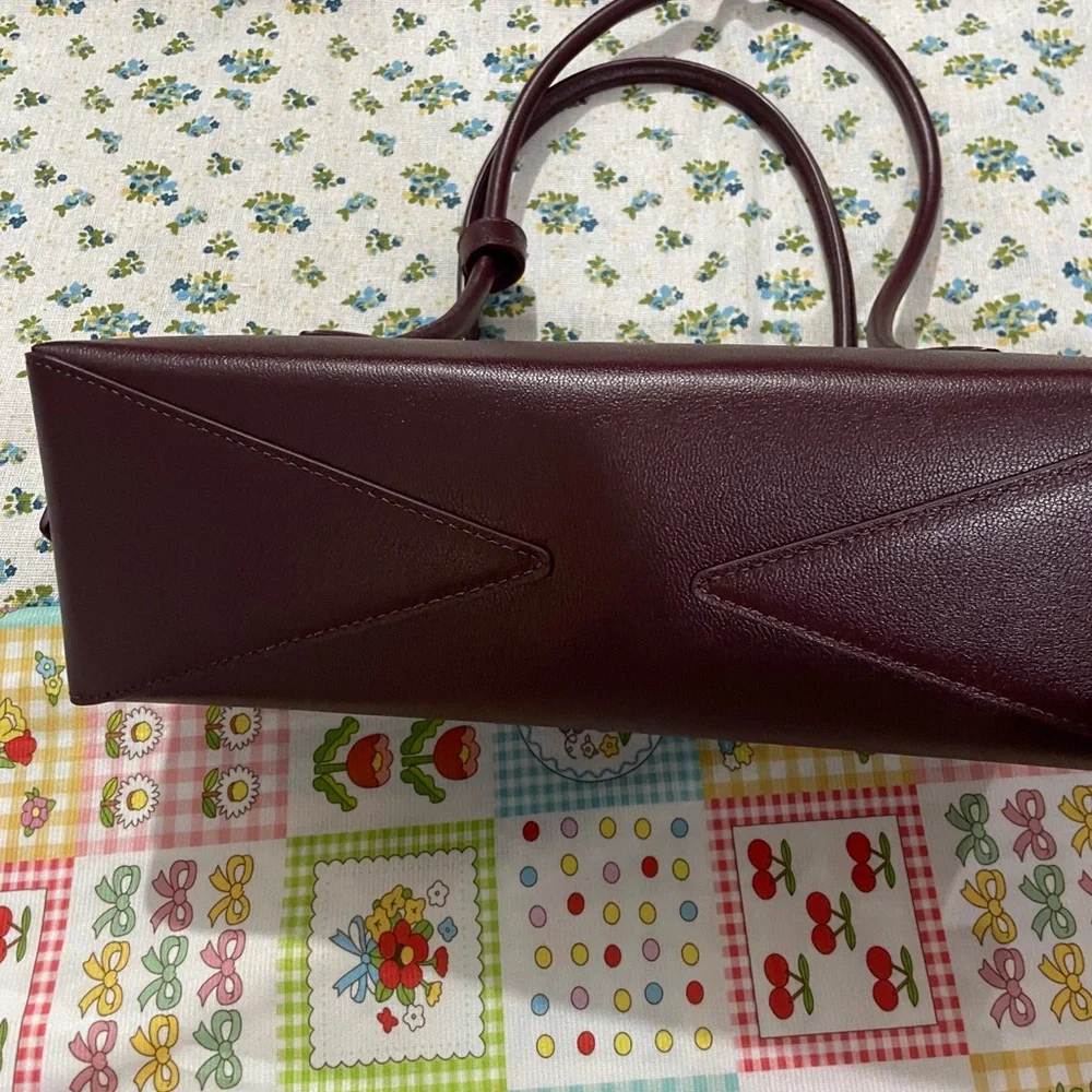 Alaïa Maroon Leather Shoulder Bag